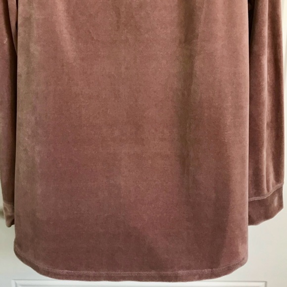 🔴 4/$15 Sunday Women’s Mauve Plush Velour Fleece Sweatshirt Top size L in EUC - Picture 12 of 15
